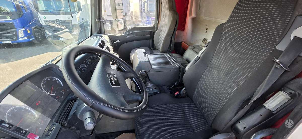 MAN TGA 35.390 8x4, самосвалы