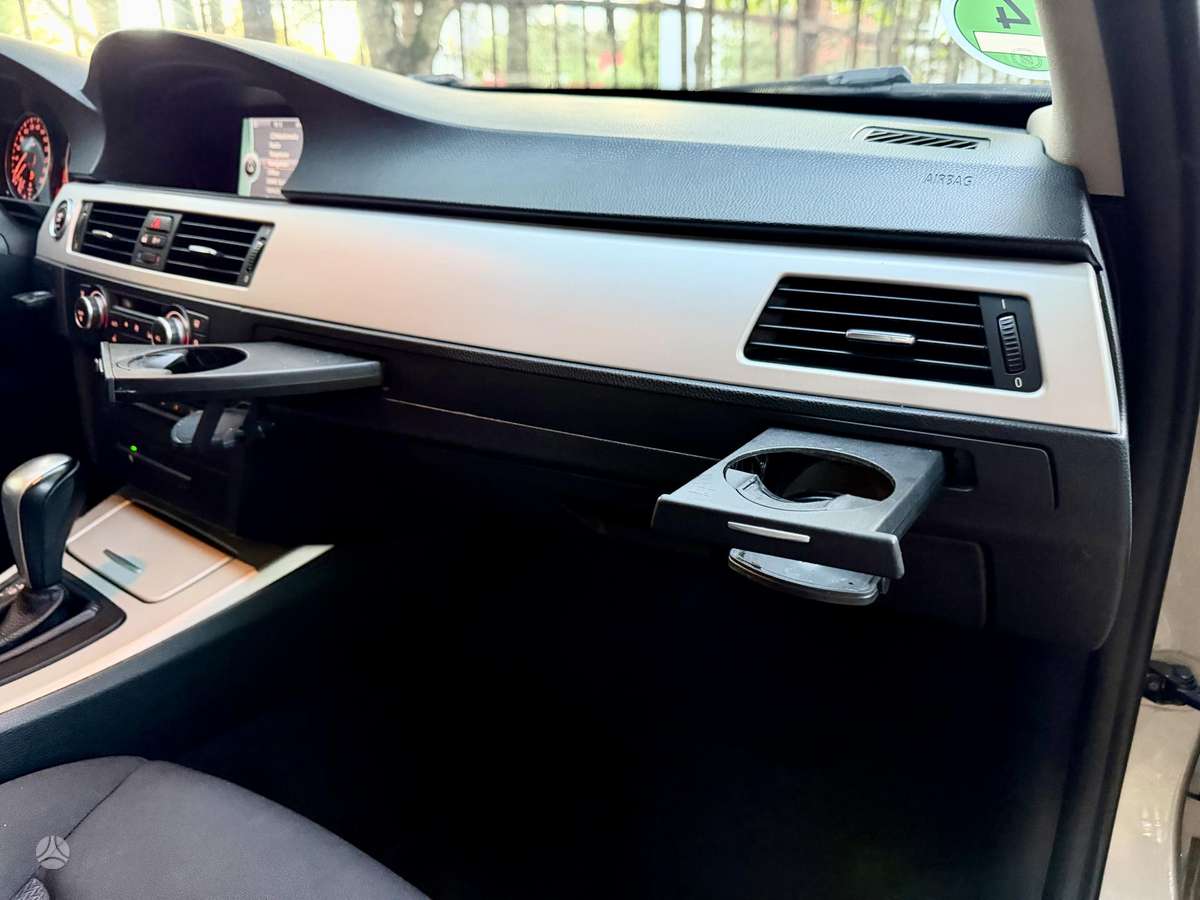 BMW 320, wagon