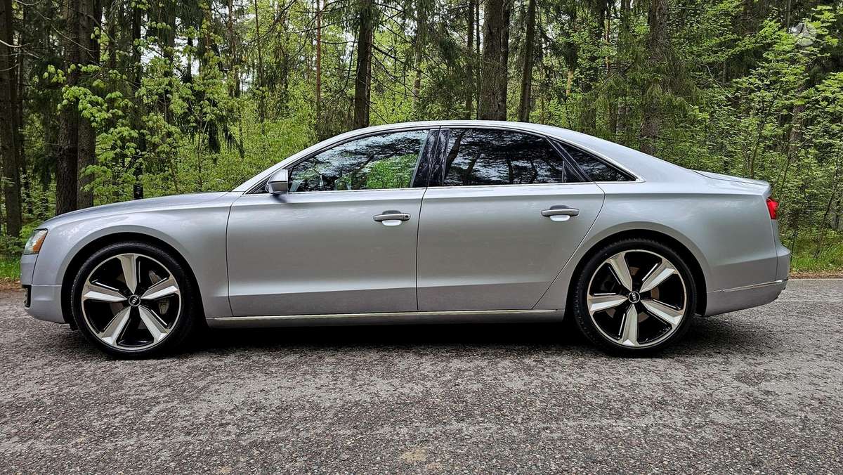 Audi A8, 4.0 l., saloon / sedan
