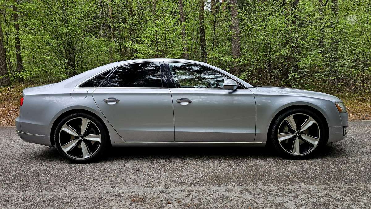 Audi A8, 4.0 l., saloon / sedan