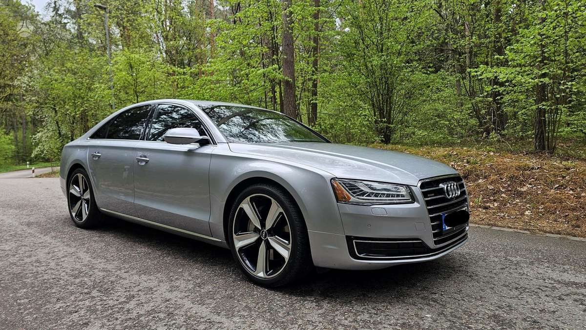 Audi A8, 4.0 l., saloon / sedan