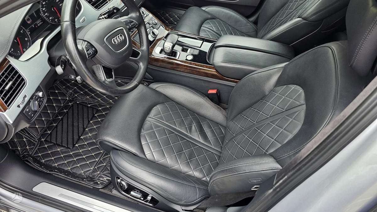 Audi A8, 4.0 l., saloon / sedan