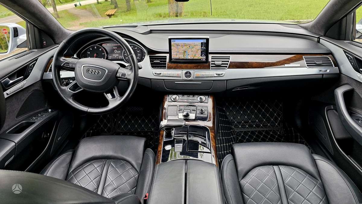 Audi A8, 4.0 l., saloon / sedan