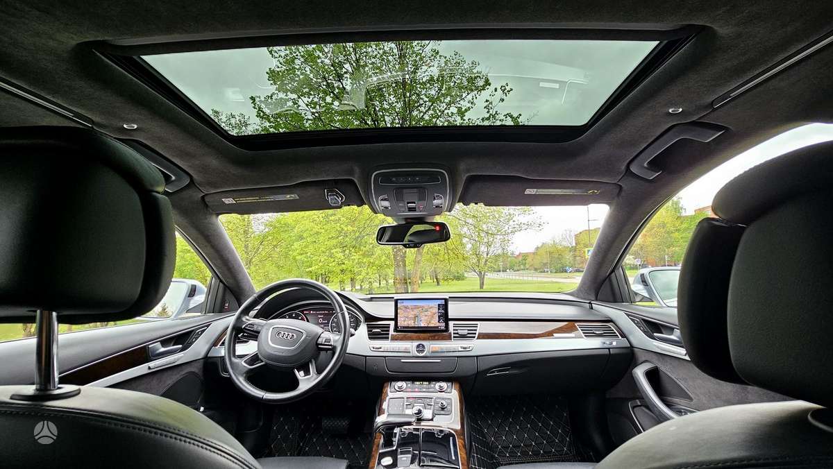 Audi A8, 4.0 l., saloon / sedan