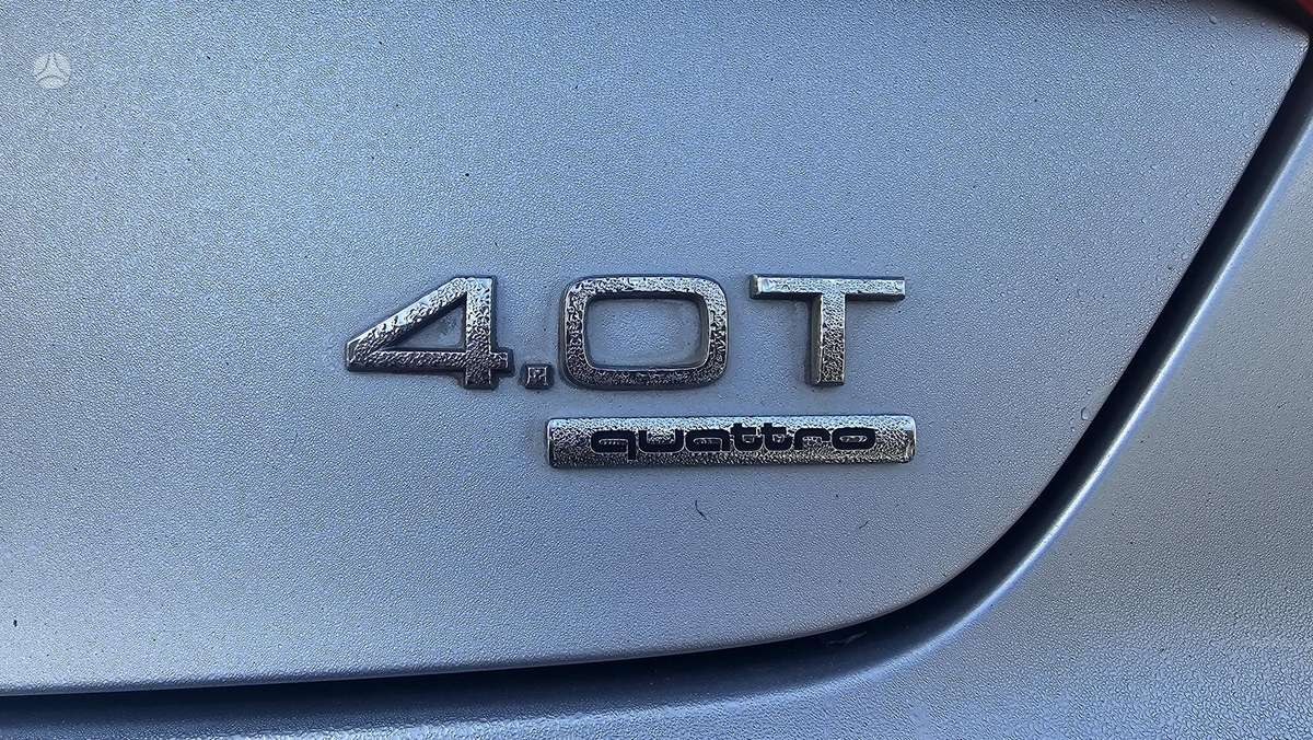 Audi A8, 4.0 l., saloon / sedan
