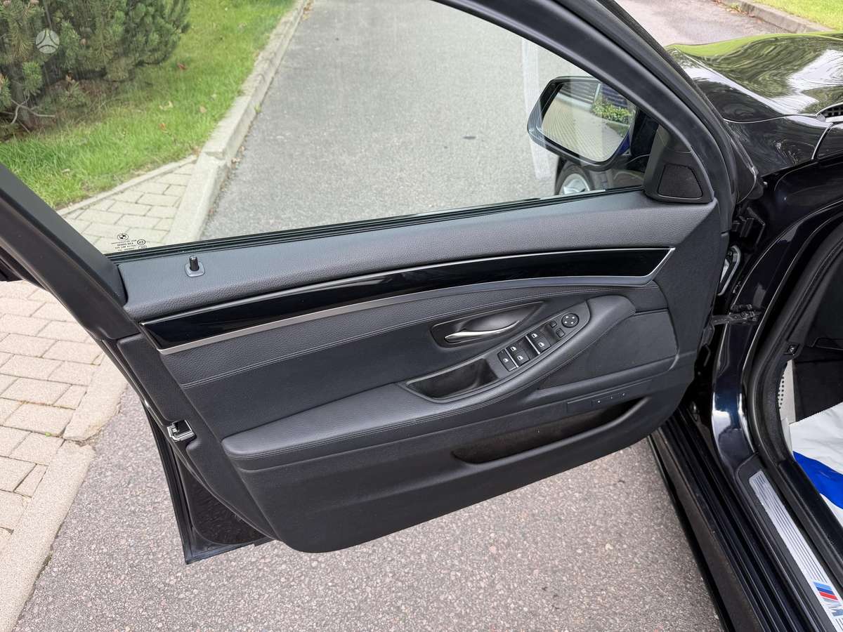BMW 535, 3.0 l., Седан