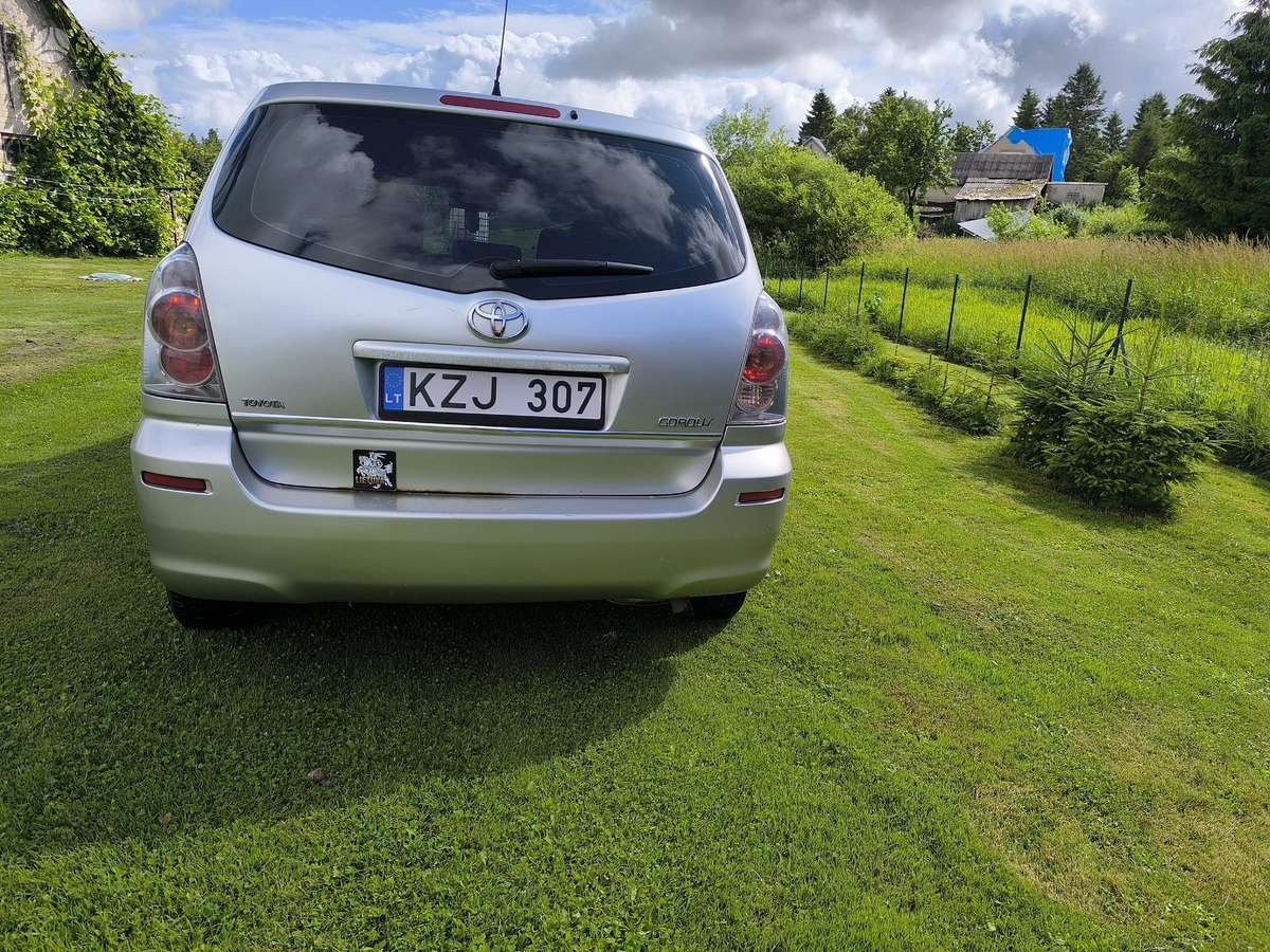 Toyota Corolla Verso - 7
