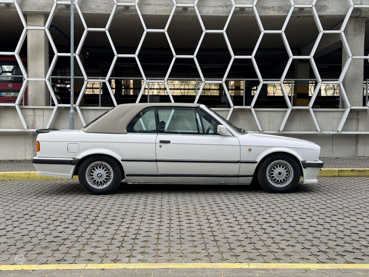 BMW 325, 2.5 l., convertible