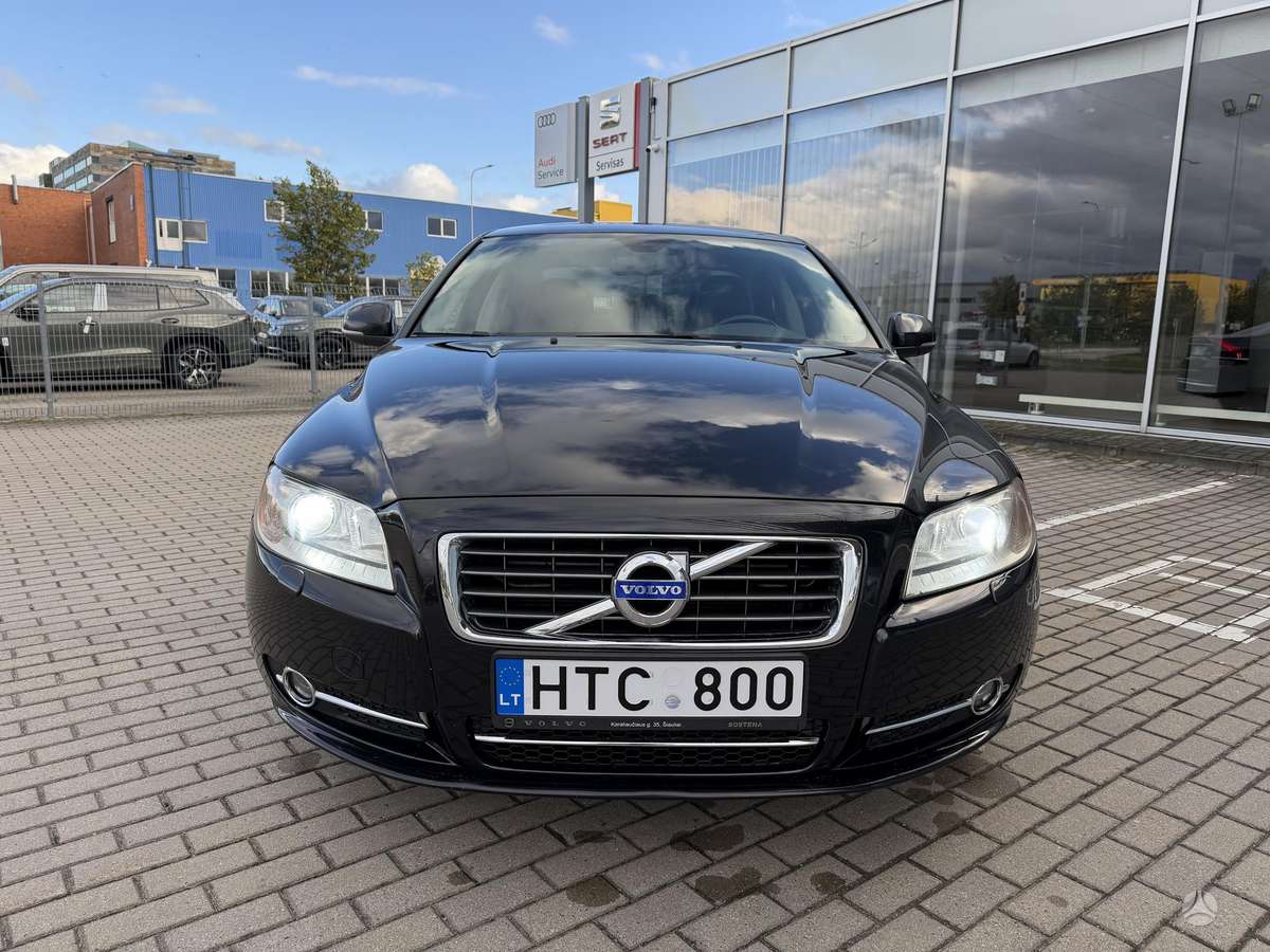 Volvo S80, 2.4 l., Седан