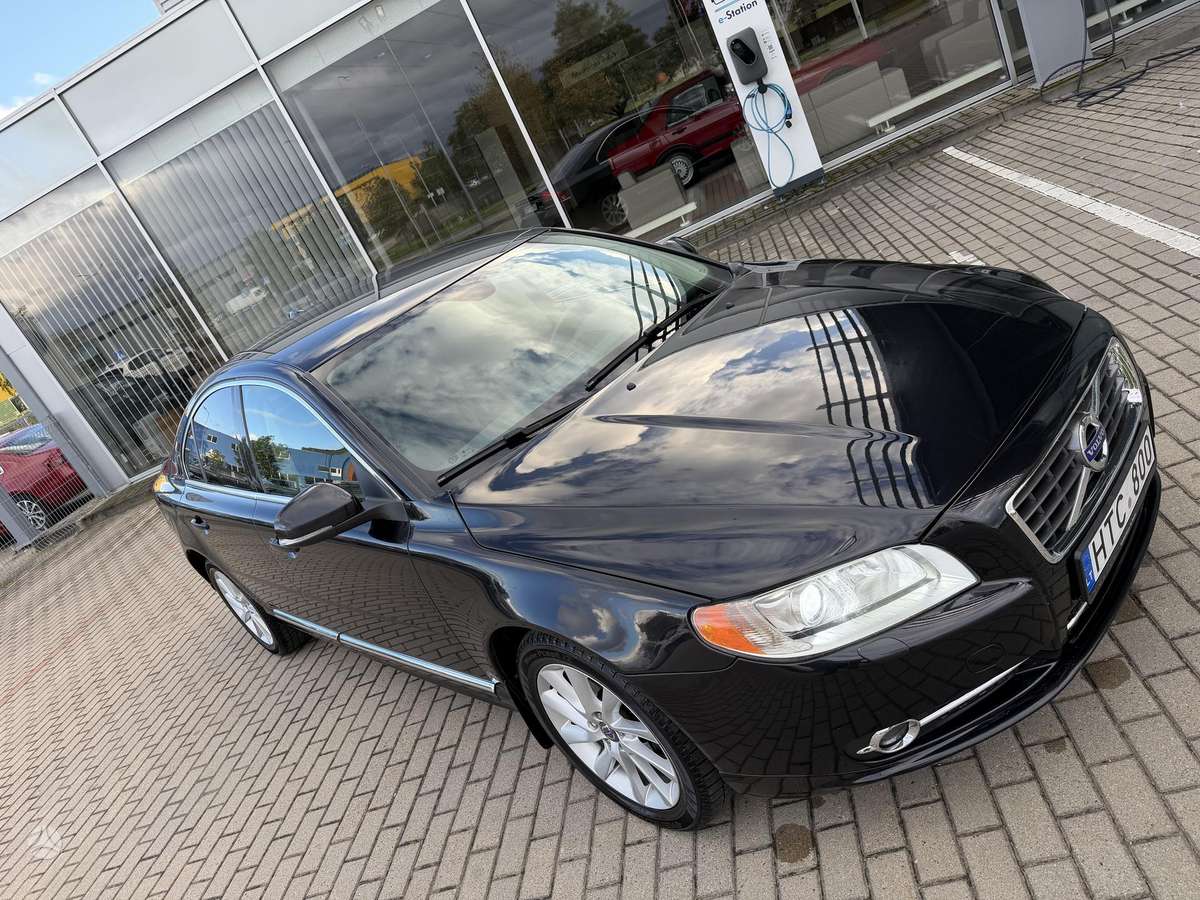 Volvo S80, 2.4 l., Седан