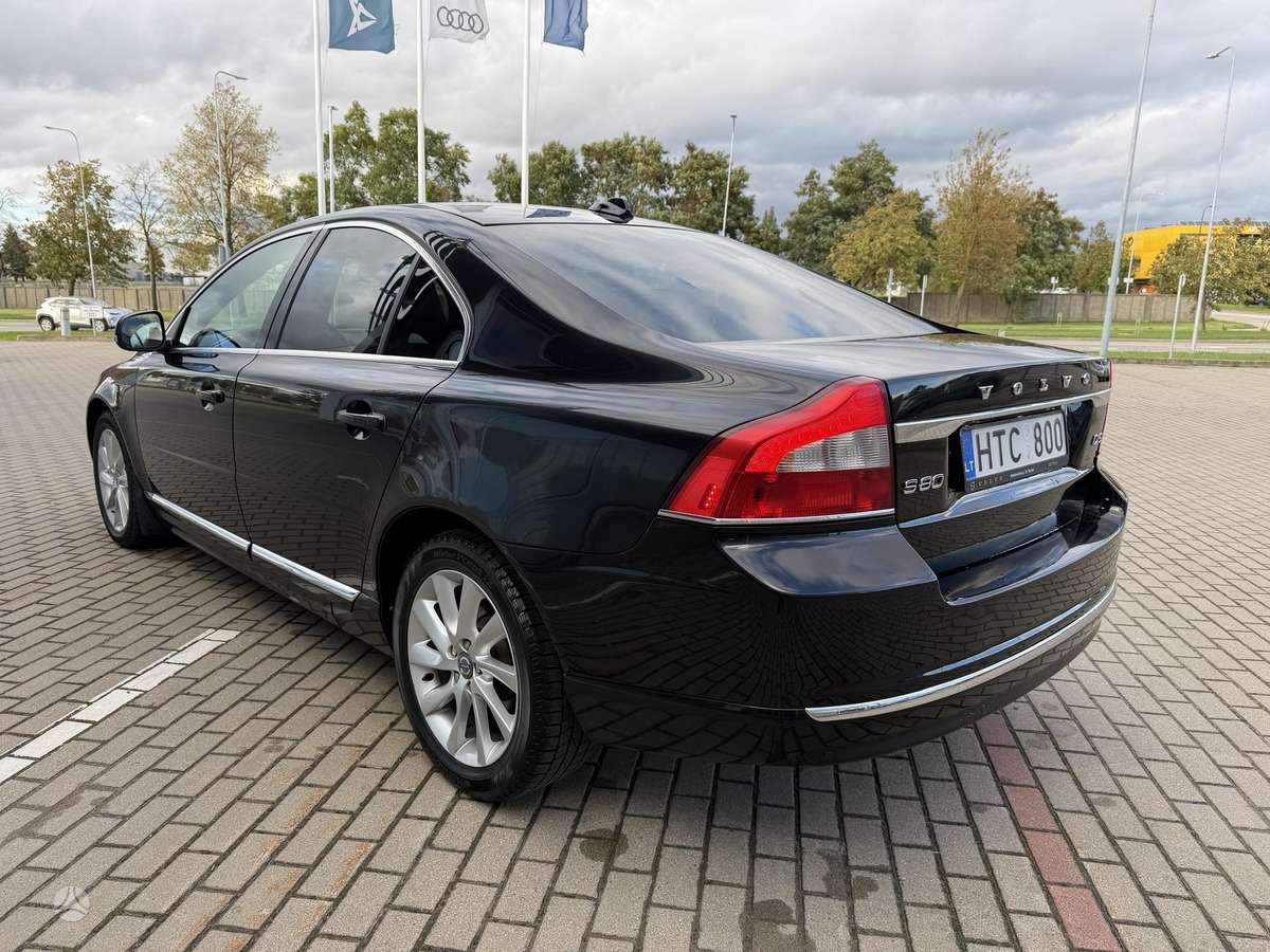 Volvo S80, 2.4 l., Седан