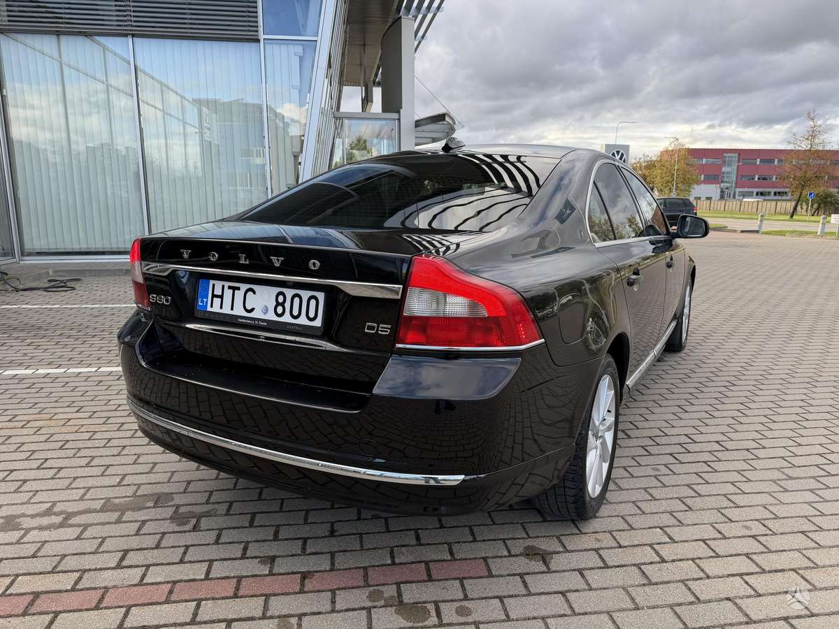 Volvo S80, 2.4 l., Седан