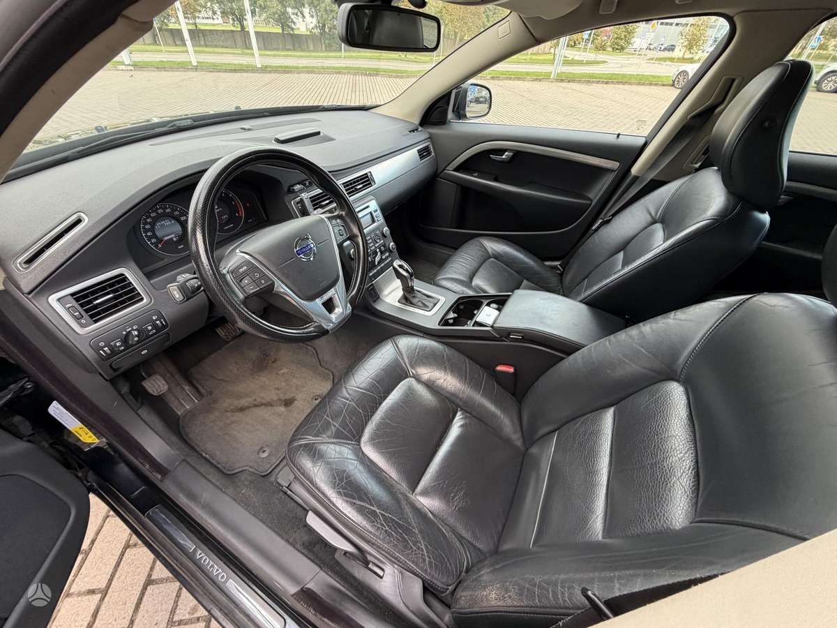 Volvo S80, 2.4 l., Седан