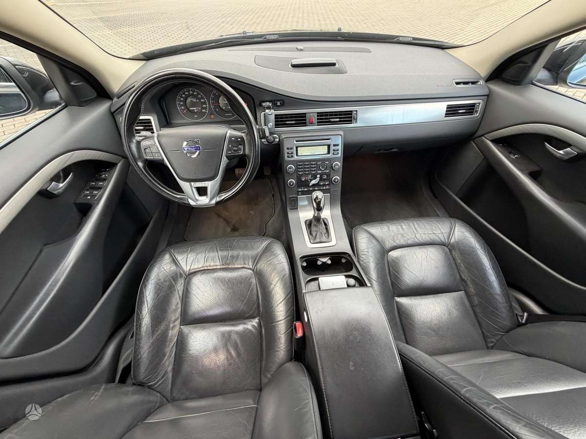 Volvo S80, 2.4 l., Седан