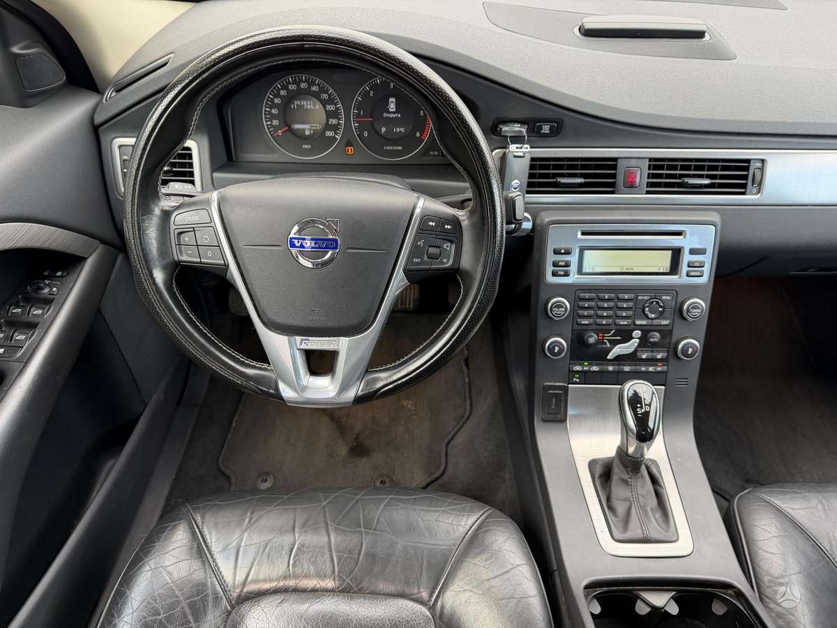 Volvo S80, 2.4 l., Седан