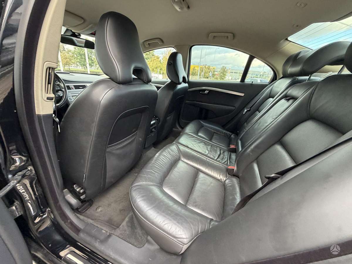 Volvo S80, 2.4 l., Седан