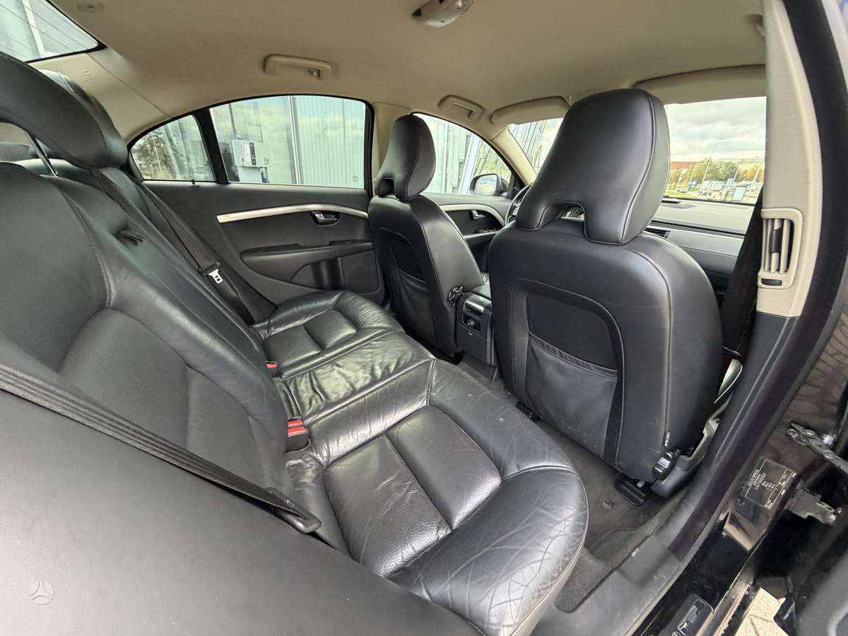 Volvo S80, 2.4 l., Седан
