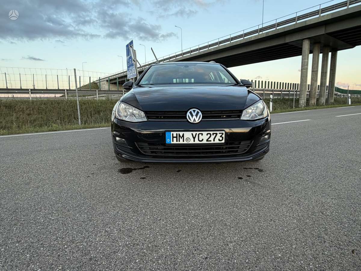 Volkswagen Golf - 2