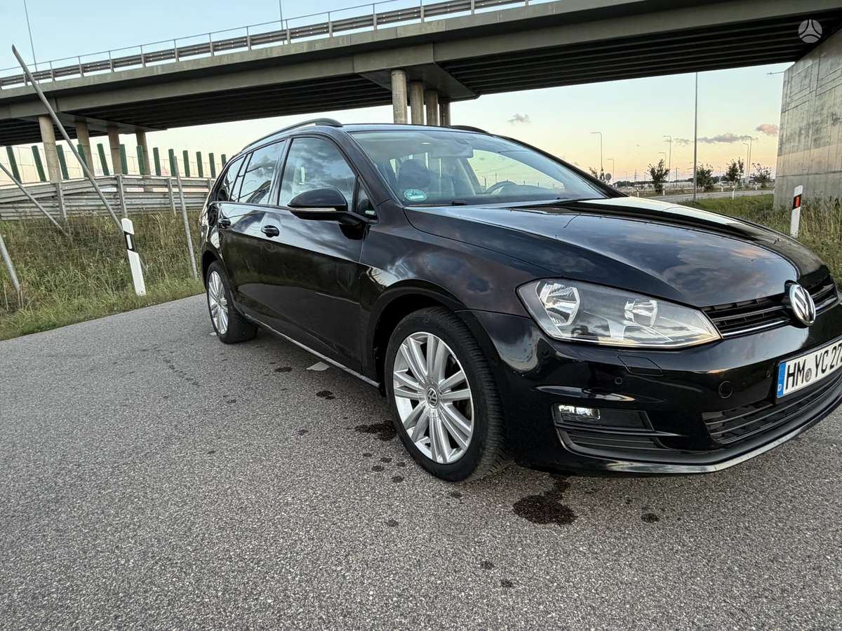 Volkswagen Golf - 5