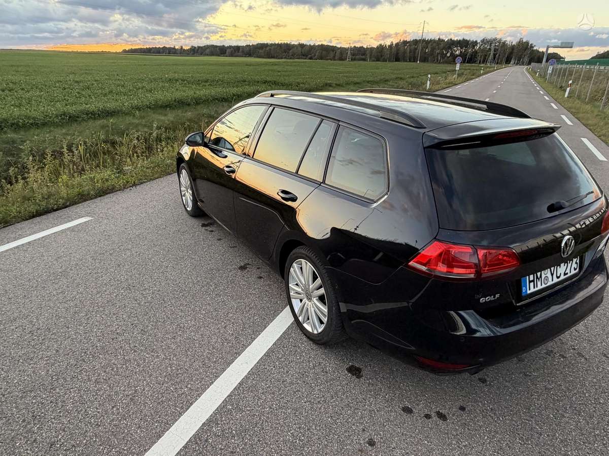 Volkswagen Golf - 9