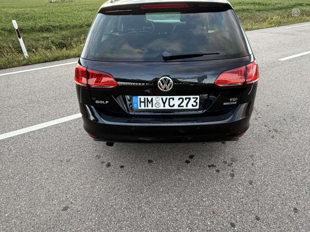 Volkswagen Golf - 11