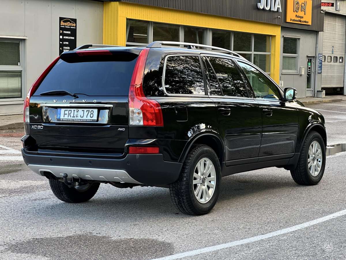 Volvo XC90 - 11