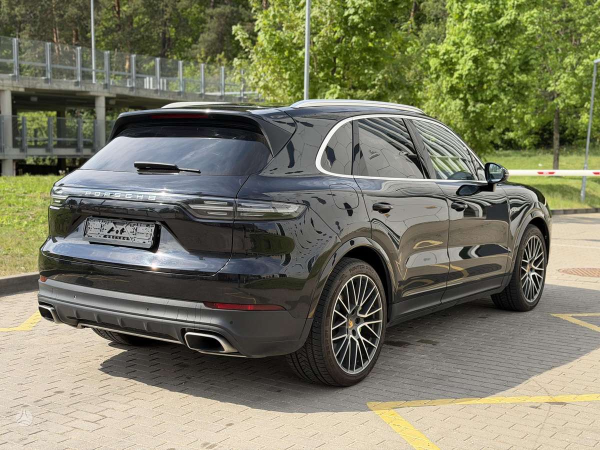 Porsche Cayenne - 4