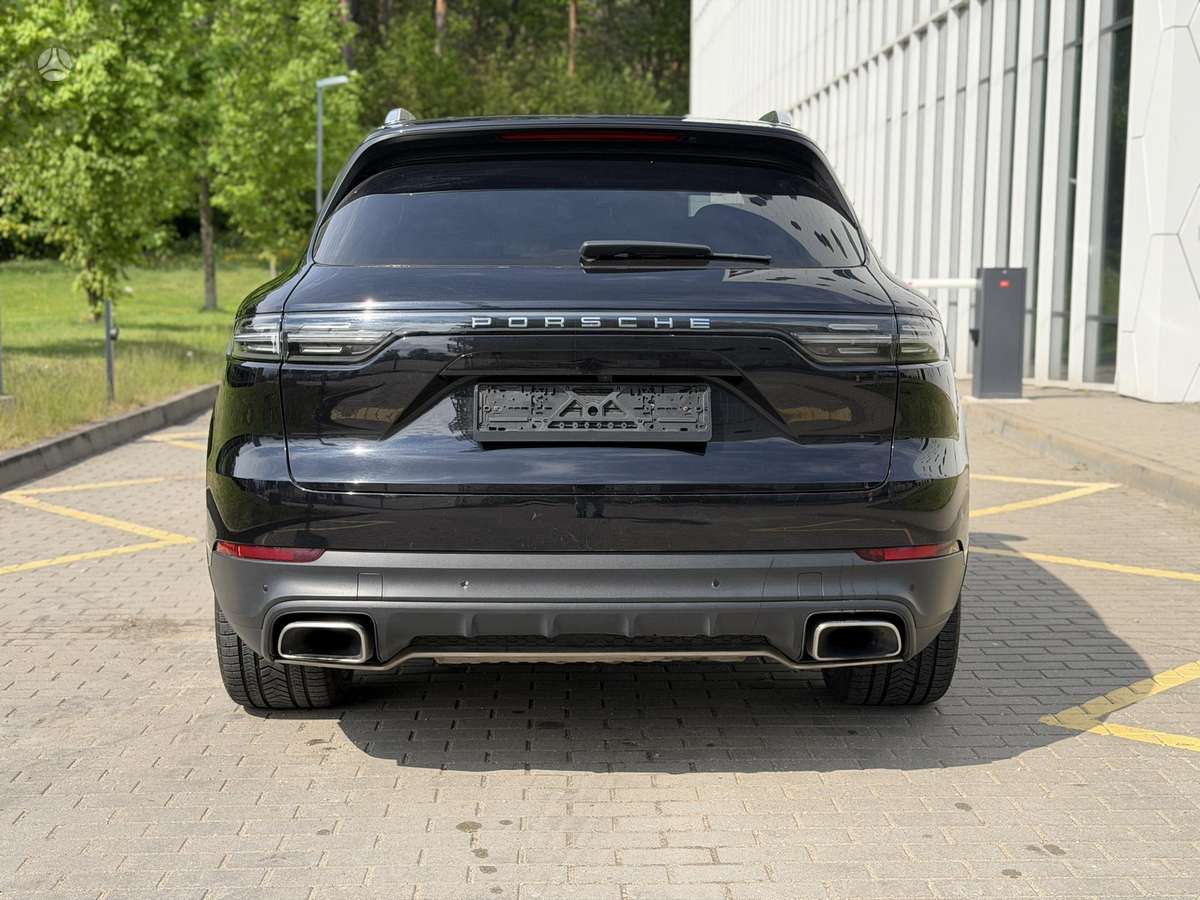 Porsche Cayenne - 5
