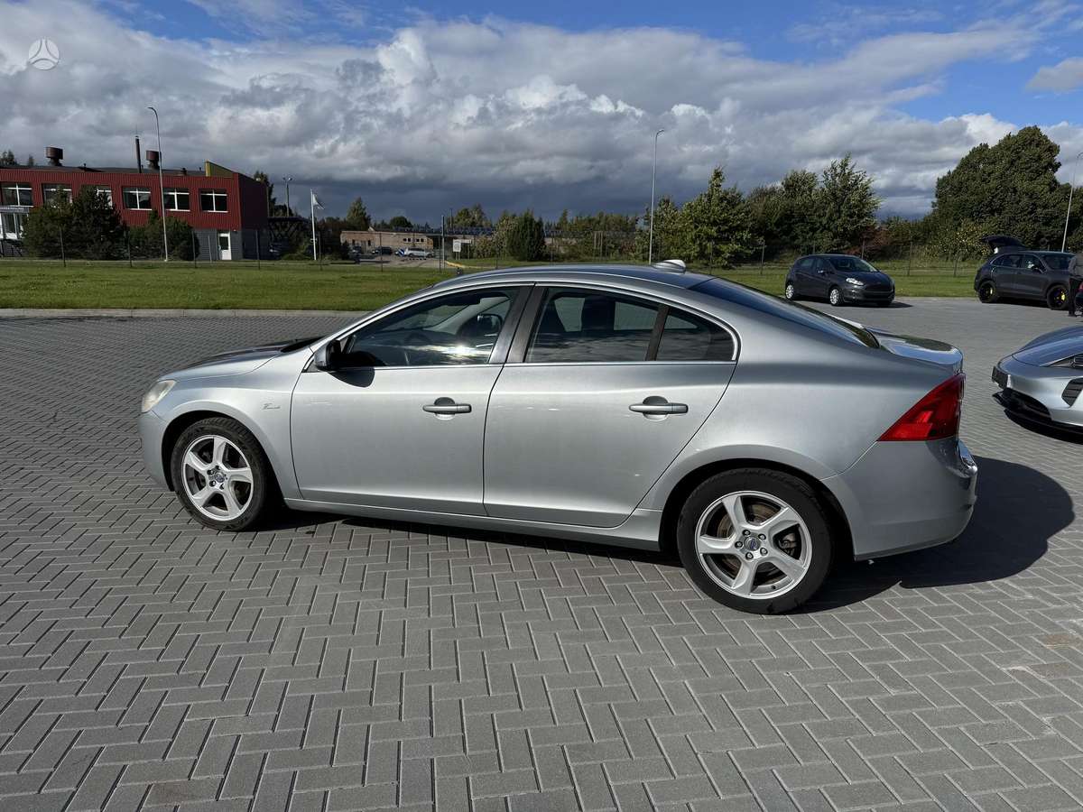 Volvo V60 - 3
