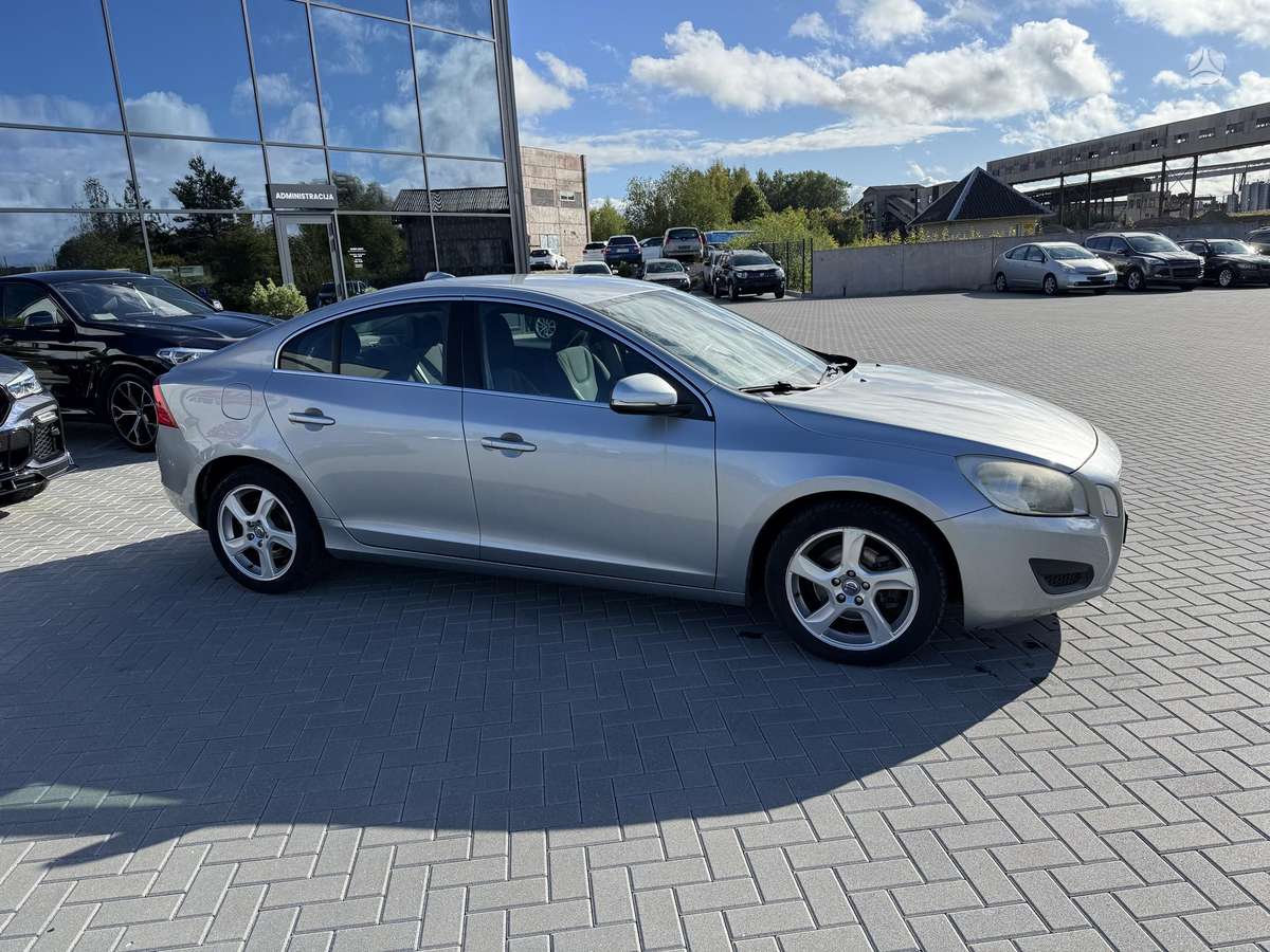Volvo V60 - 8