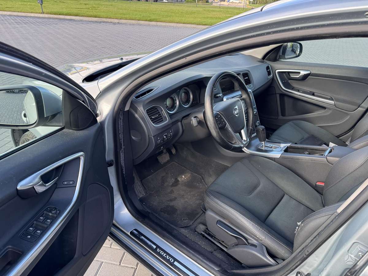 Volvo V60 - 11