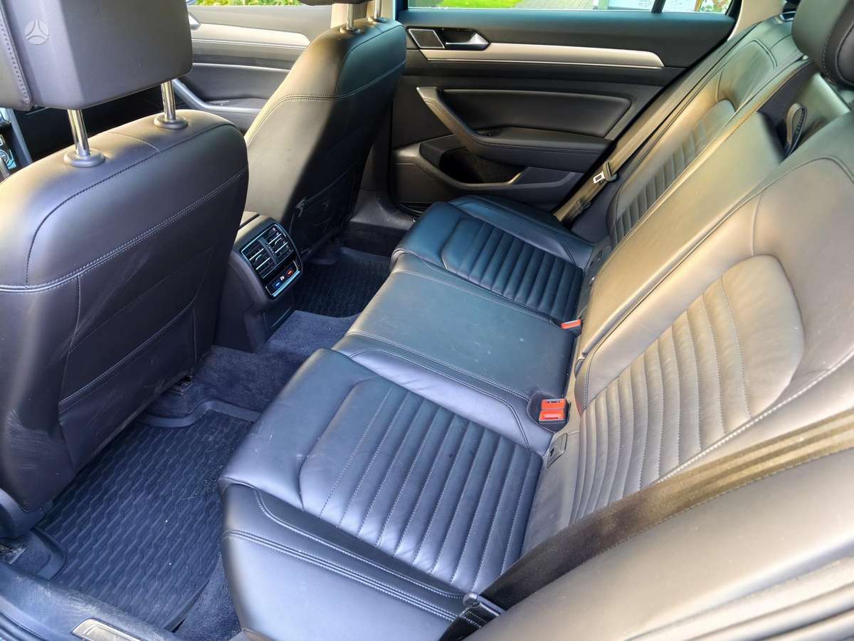 Volkswagen Passat Alltrack - 11