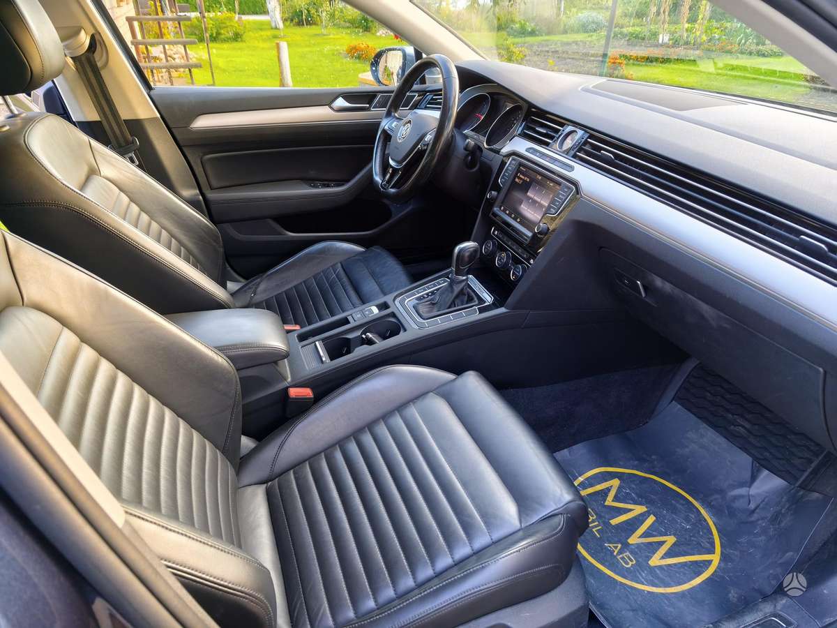 Volkswagen Passat Alltrack - 12