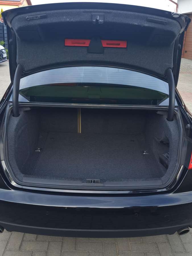 Audi A4, 2.7 l., sedanas
