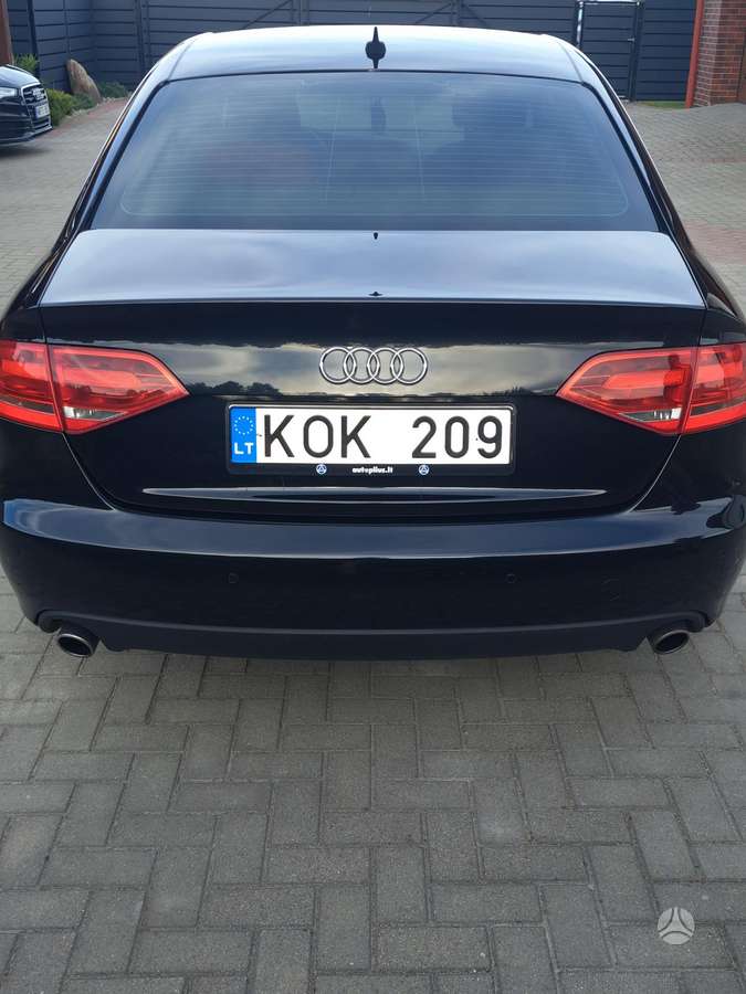 Audi A4, 2.7 l., sedanas