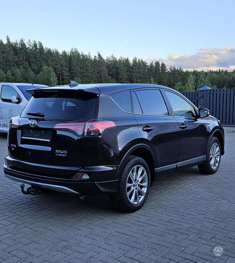 Toyota RAV4 - 5