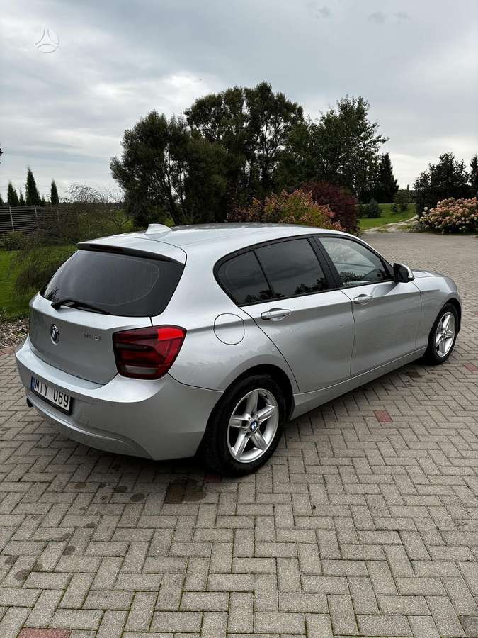 BMW 114, 1.6 l., hatchback