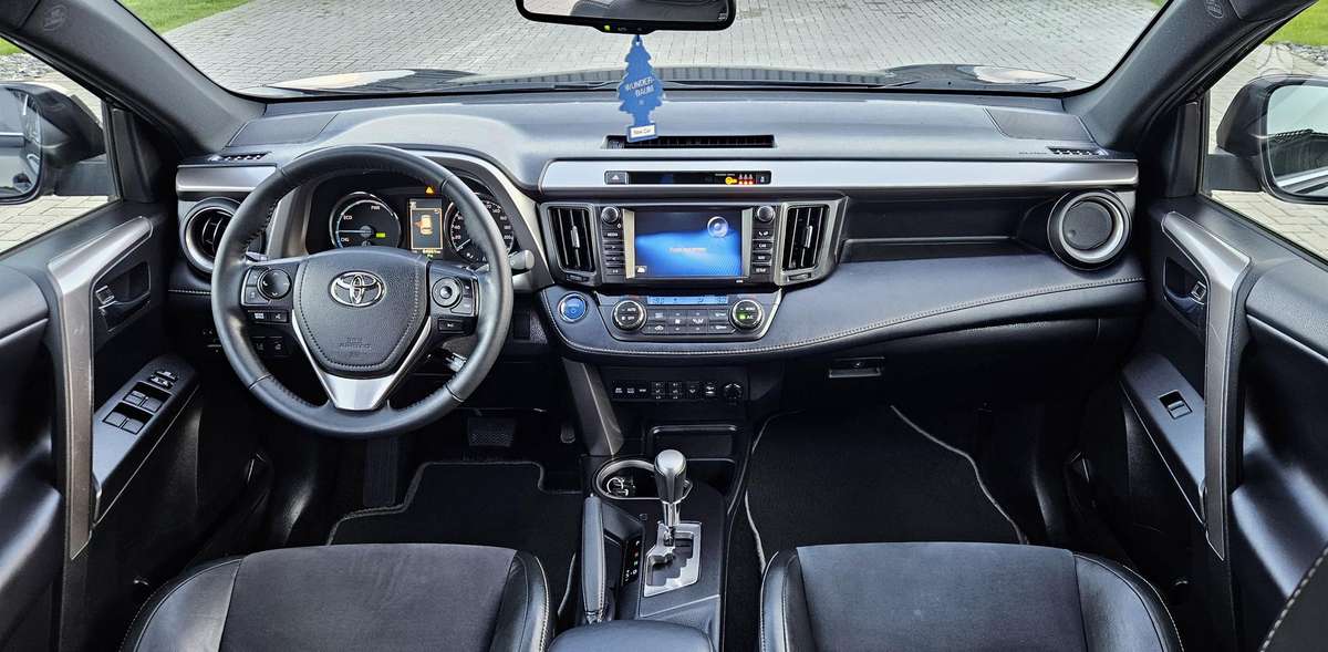 Toyota RAV4 - 9