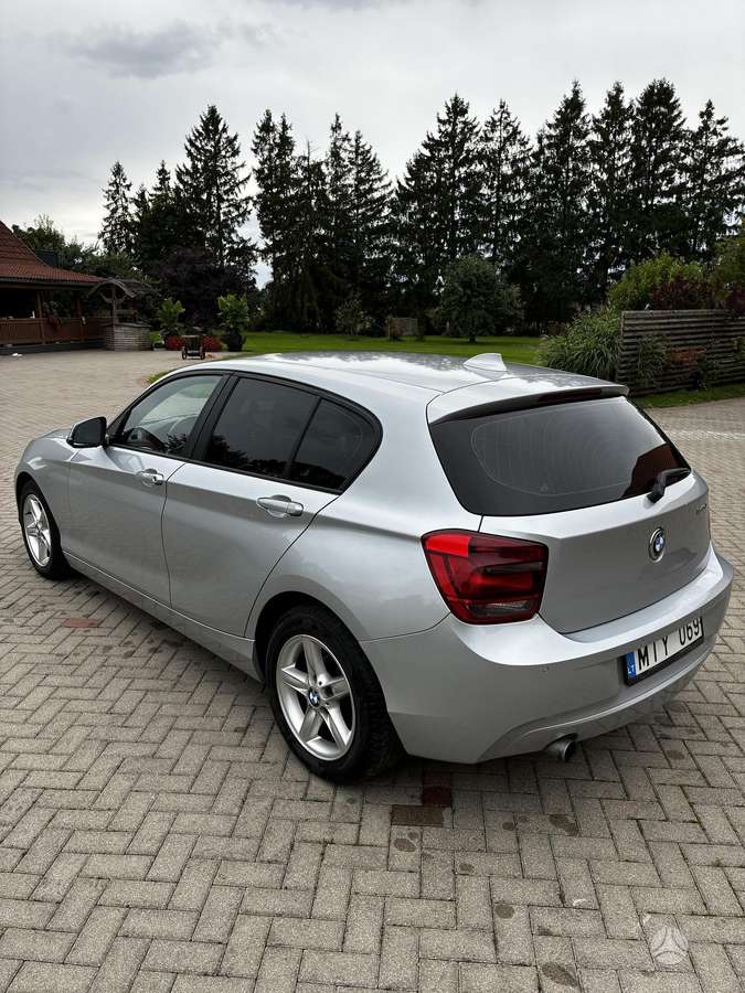 BMW 114, 1.6 l., hatchback