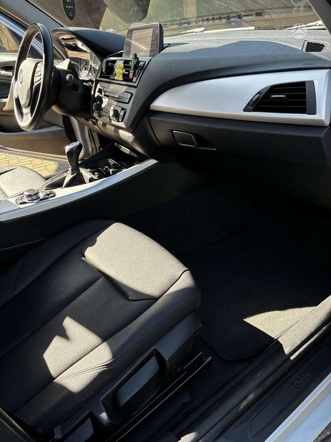 BMW 114, 1.6 l., hatchback