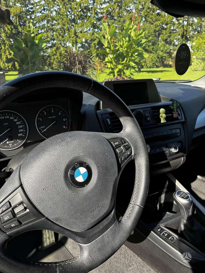 BMW 114, 1.6 l., hatchback