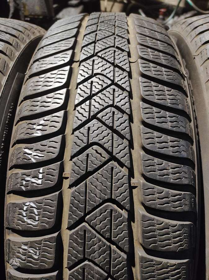 Pirelli, зимние 205/60 R17