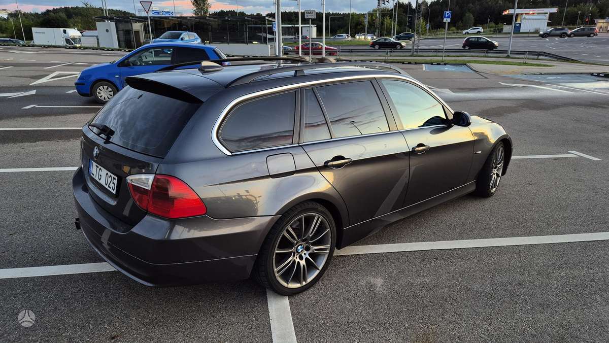 BMW 325, 3.0 l., wagon