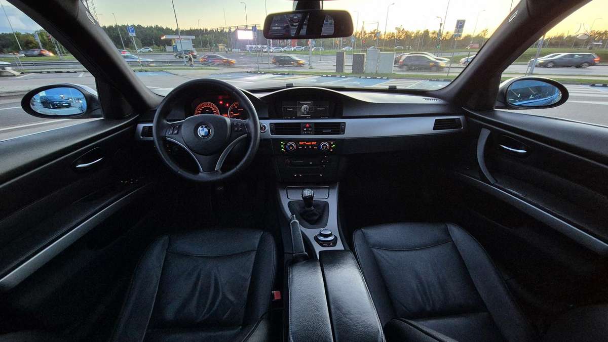 BMW 325, 3.0 l., wagon