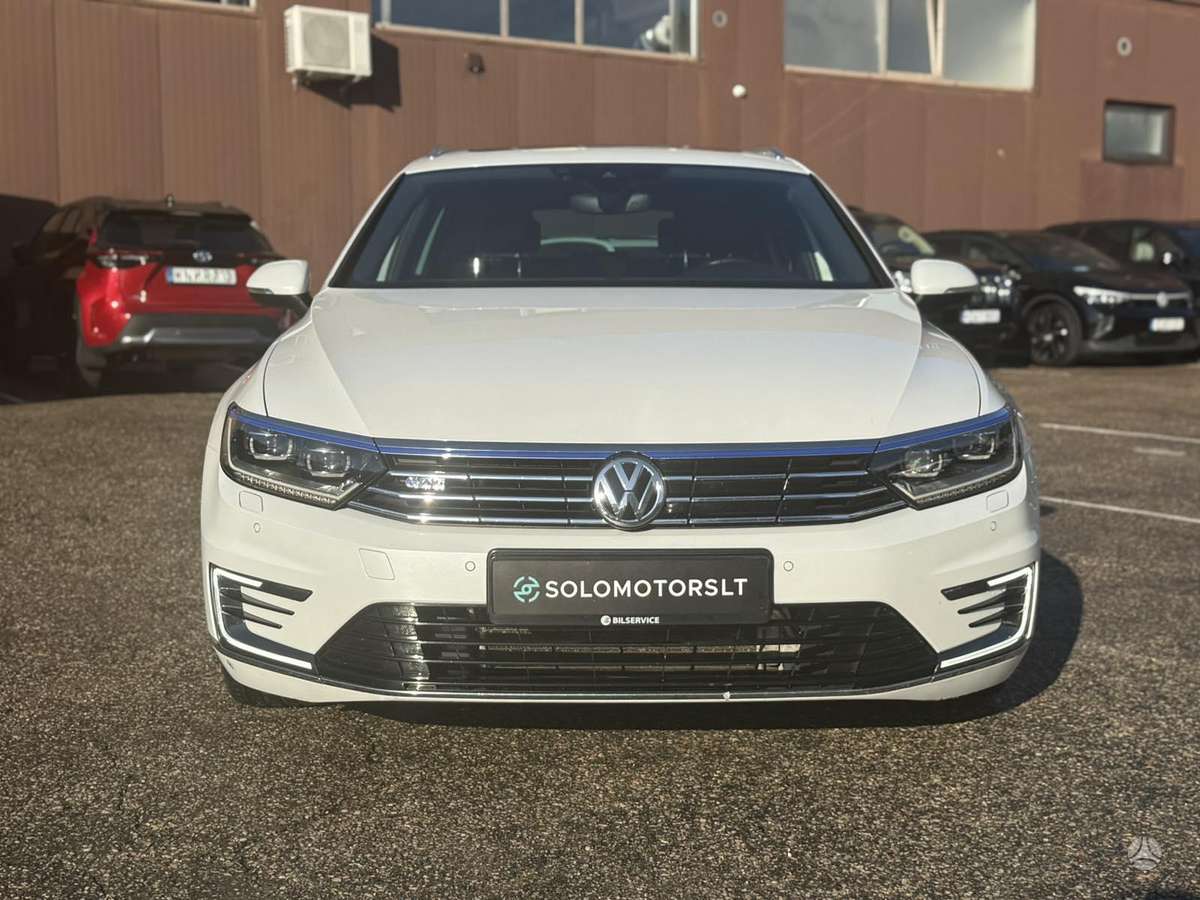 Volkswagen Passat - 9