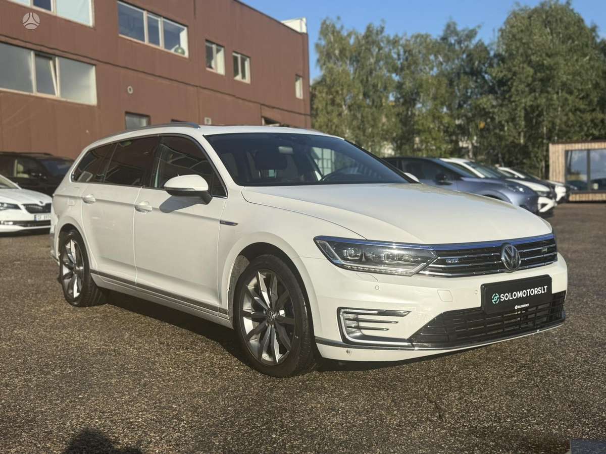 Volkswagen Passat - 8