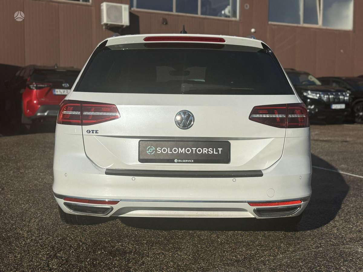 Volkswagen Passat - 5