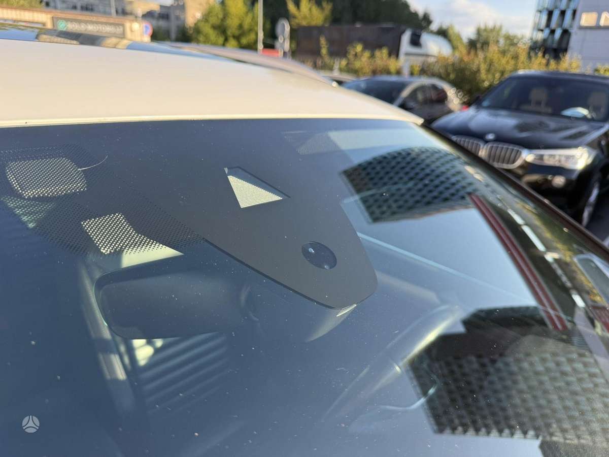 Volkswagen Passat - 10