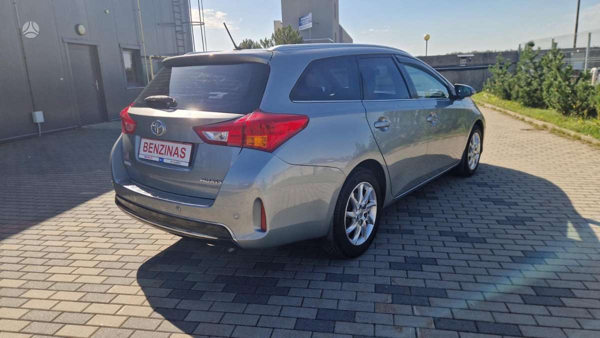 Toyota Auris - 4