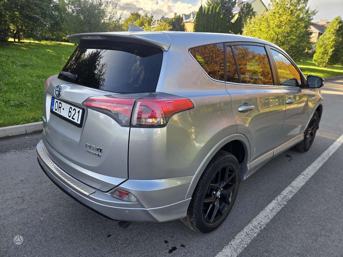 Toyota RAV4 - 5